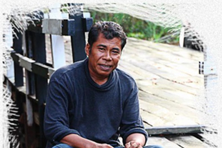 Mr. Andi Jaka-siti’s-tanjug-puting-indonesia-borneo-orangutan-klotok-tours